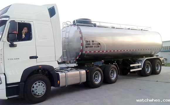 25吨<a href=http://xnc.xdqj.com/xnc/ target=_blank class=infotextkey>半挂<a href=/ target=_blank class=infotextkey>奶罐车</a></a>