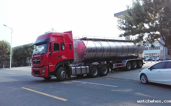 河北30吨<a href=/ target=_blank class=infotextkey>奶罐车</a>今日交付客户