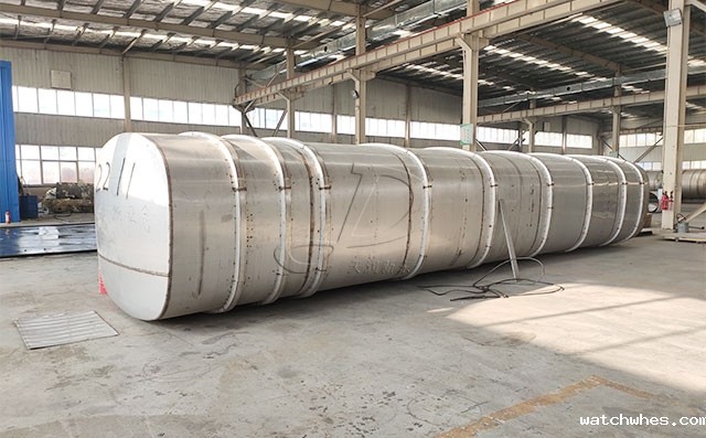 星空体育app官网入口16台液体牛奶运输大罐车紧张生产中!