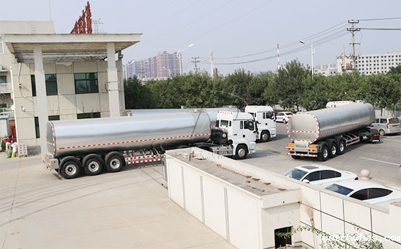 牛奶液罐车