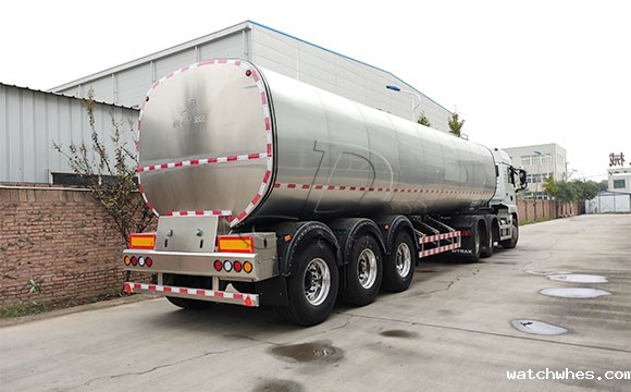 天润watchwhes半挂冷藏<a href=/ target=_blank class=infotextkey>奶罐车</a>又发货了~日发两车!连发三天!