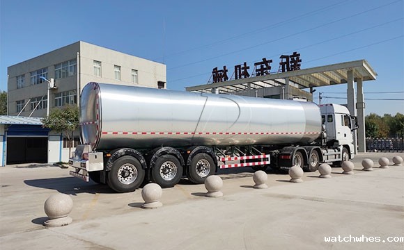 物流拉奶专用40吨鲜牛奶罐装车发往四川