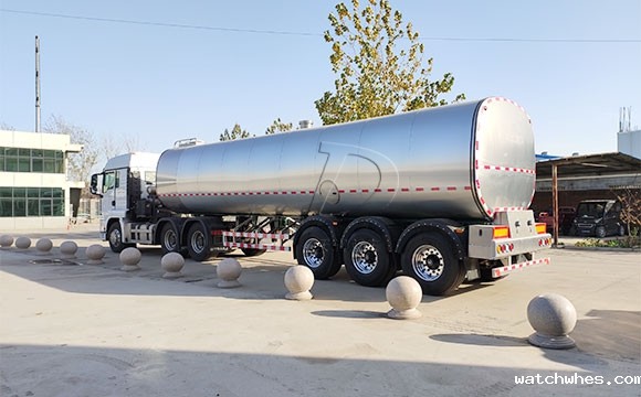 物流半挂保温冷藏<a href=/ target=_blank class=infotextkey>奶罐车</a>下午发车现场