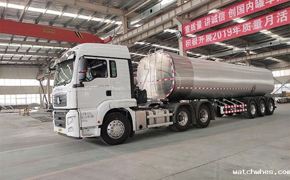 物流半挂保温冷藏<a href=/ target=_blank class=infotextkey>奶罐车</a>下午发车现场