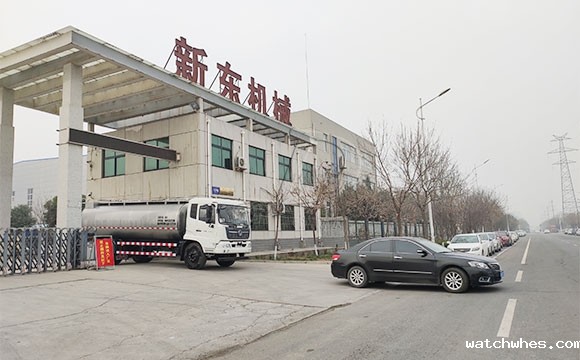 我公司天润watchwhes牌10方奶罐运输车顺利发往辽宁