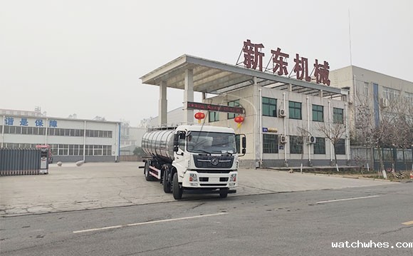 河北客户订购的两台16立方鲜奶运输罐车下午发货