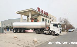 我公司天润watchwhes牌大型液态鲜奶运输物流车发往陕西