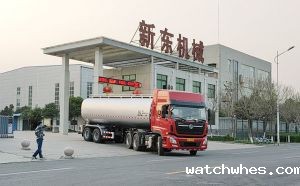 我公司28吨半挂拉液态奶罐车发往河北行唐