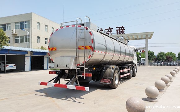 鲜奶运输罐车