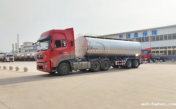 半挂鲜奶罐装车