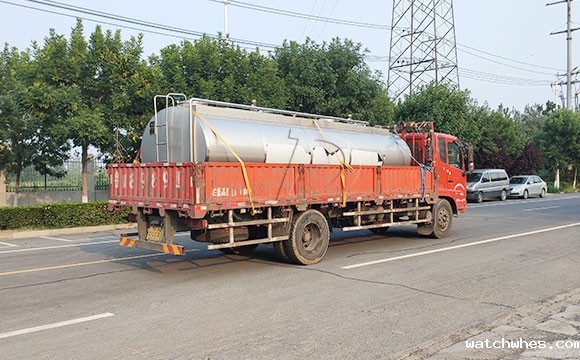 不锈钢车载牛奶运输罐