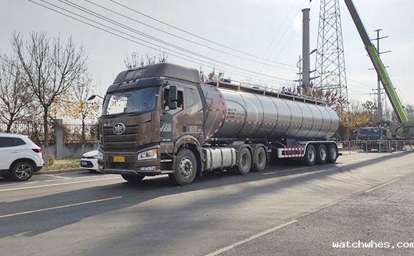 不锈钢淀粉乳运输车