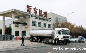 吉林34吨大型鲜奶半挂运输车发往长春乳品厂