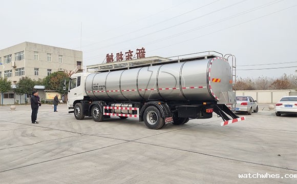 运输牛奶罐装车