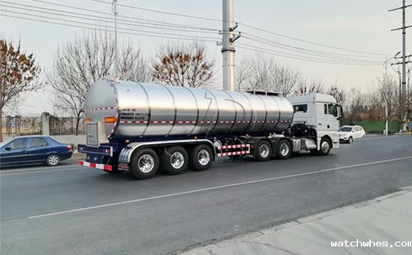 半挂奶罐运输车