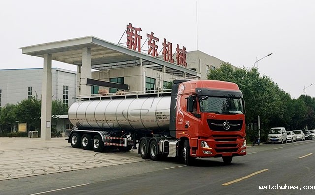 内蒙客户订购的34方半挂奶罐车发货