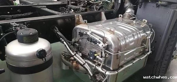 <a href=/ target=_blank class=infotextkey>奶罐车</a>底盘