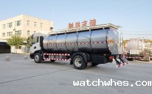 湖南国六10吨一体式拉奶运输车下午发车