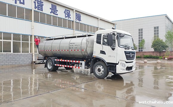 鲜奶运输车