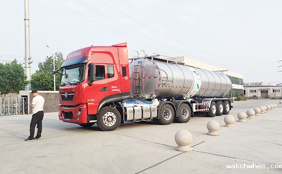 <a href=http://xnc.xdqj.com/xnc/ target=_blank class=infotextkey>半挂<a href=/ target=_blank class=infotextkey>奶罐车</a></a>