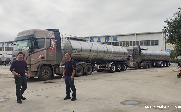 <a href=http://xnc.xdqj.com/xnc/ target=_blank class=infotextkey>半挂<a href=/ target=_blank class=infotextkey>奶罐车</a></a>