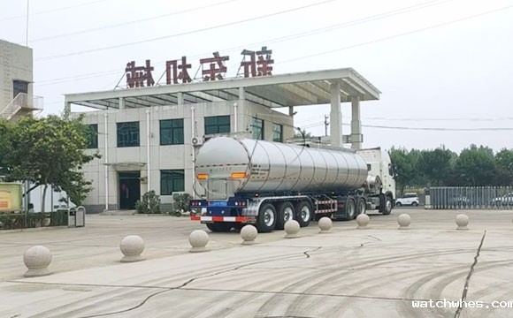 鲜奶运输半挂车