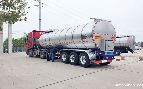 鲜奶运输挂车