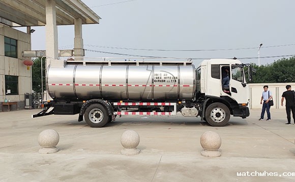 不锈钢牛奶冷罐车