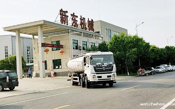 车罐一体收<a href=/ target=_blank class=infotextkey>奶罐车</a>