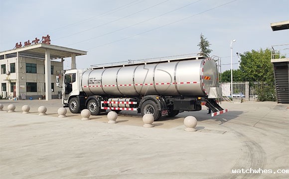 车罐一体收<a href=/ target=_blank class=infotextkey>奶罐车</a>