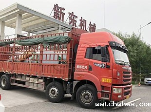 山东食品厂订购的3吨牛奶制冷罐按时发货