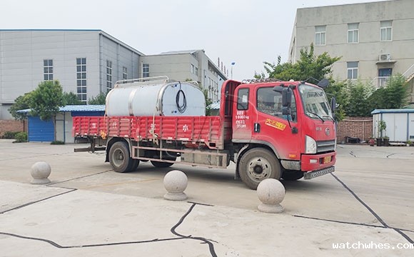 不锈钢保温储奶罐