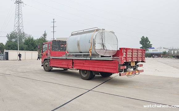 不锈钢保温储奶罐