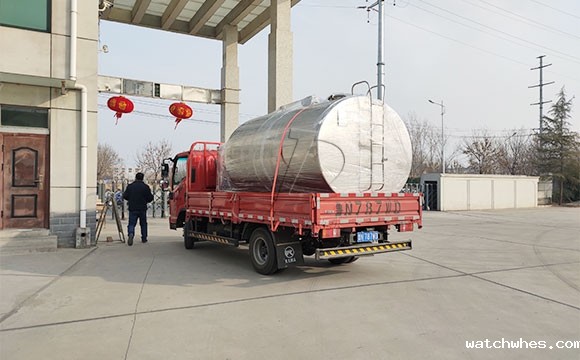 直冷式牛奶储存罐