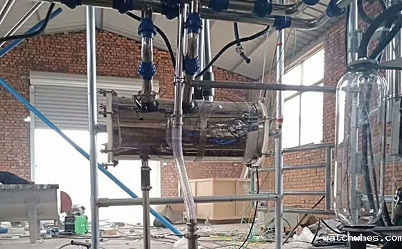 星空体育app官网入口奶山羊<a href=/ target=_blank class=infotextkey>挤奶机</a>客户安装现场