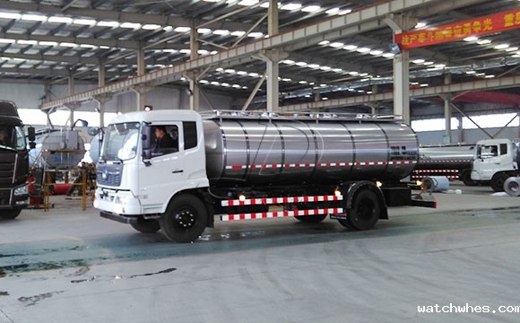 一体鲜奶运输专用车