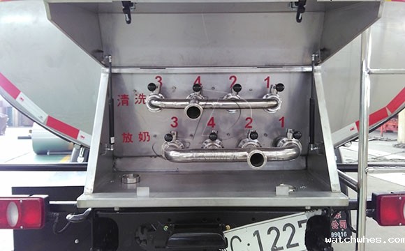 一体鲜奶运输专用车