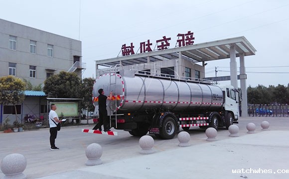 车罐一体拉鲜奶车