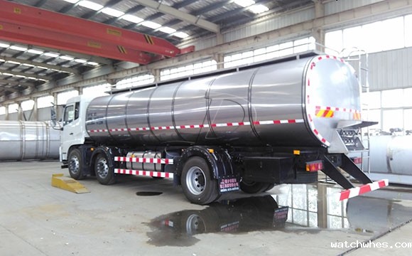 车罐一体拉鲜奶车