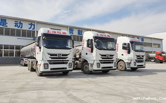 大型<a href=http://xnc.xdqj.com/xnc/ target=_blank class=infotextkey>半挂<a href=/ target=_blank class=infotextkey>奶罐车</a></a>