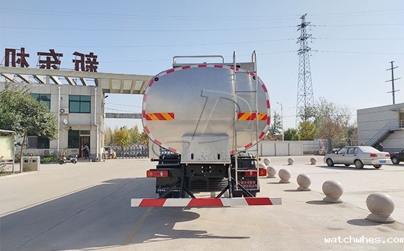 天润watchwhes牌16立方车罐<a href=http://xnc.xdqj.com/ngc/ target=_blank class=infotextkey>一体<a href=/ target=_blank class=infotextkey>奶罐车</a></a>下午发往浙江