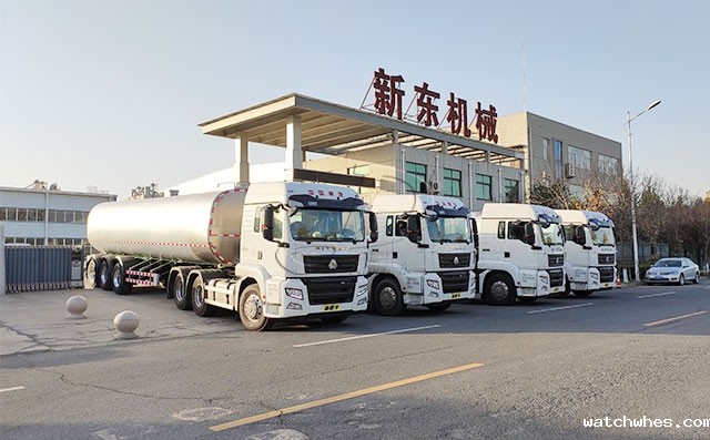 我公司四台半挂鲜奶运输车发往宁夏某物流公司