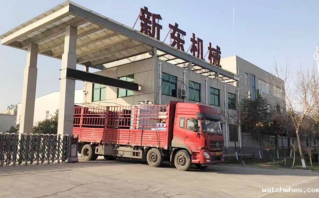 我公司3吨立式鲜奶制冷罐发往天津客户处