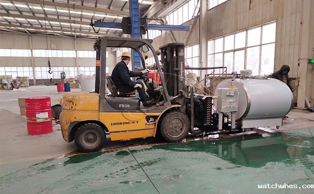 山东1吨牛奶冷藏保鲜制冷罐准备发货