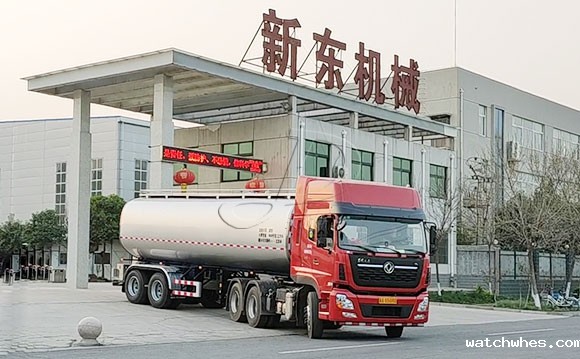 东风鲜奶运输车