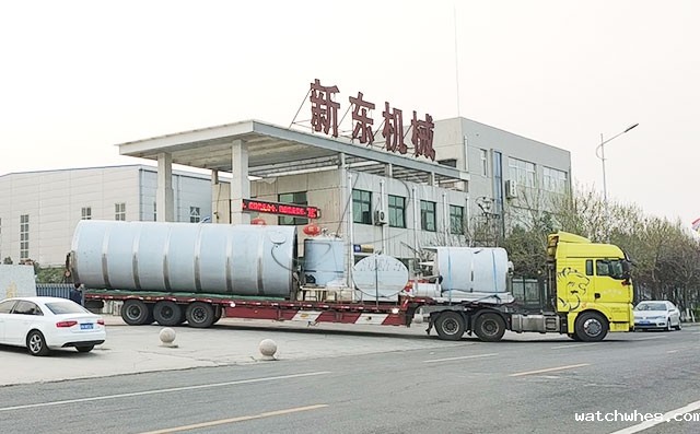 我公司40吨大型室外奶仓发往甘肃前进牧业