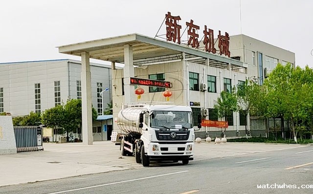 河北客户订购的16吨前四后四鲜鲜奶运输车今日提车