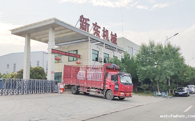 我公司6吨不锈钢保温储水罐发往河南郑州