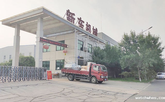 山东济宁1吨不锈钢鸭血直冷式储罐发货现场