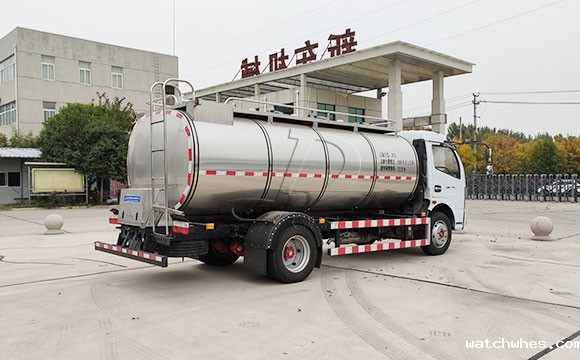 多利卡拉牛奶专用车